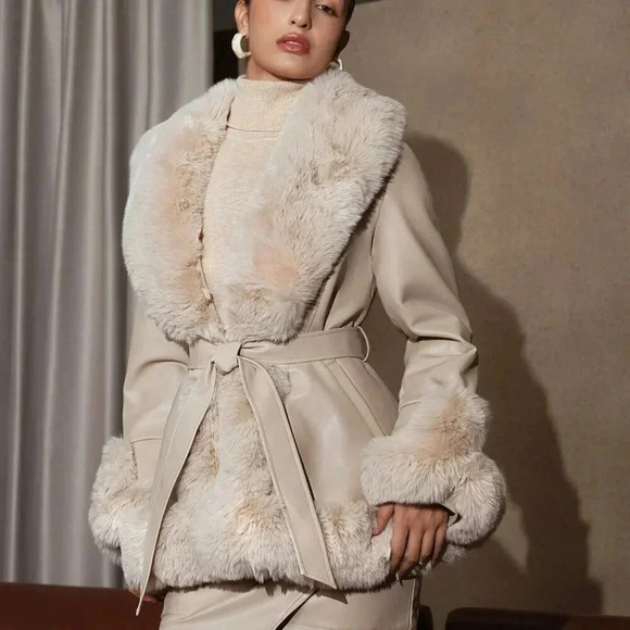 Beige Women's Fuzzy Collar Belted Coat - Picture 7 of 8